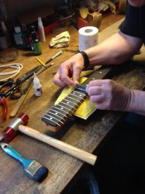 Refrettage Fender Stratocaster - Atelier de Lutherie Portier & Gaudin Musique